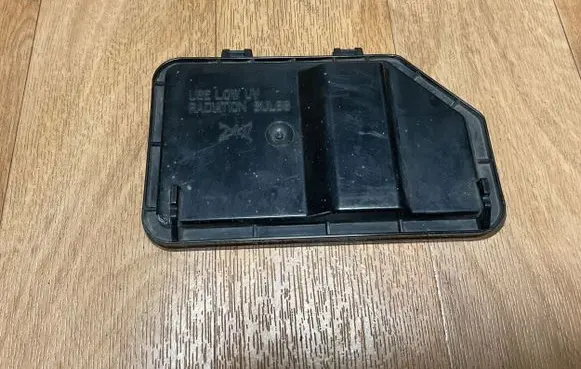 Ford Focus Headlight/headlamp dust cover 