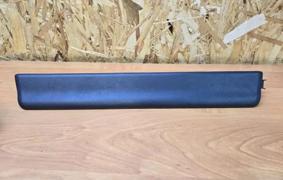Volvo V70 Front sill trim cover 31306757 BQ2FA