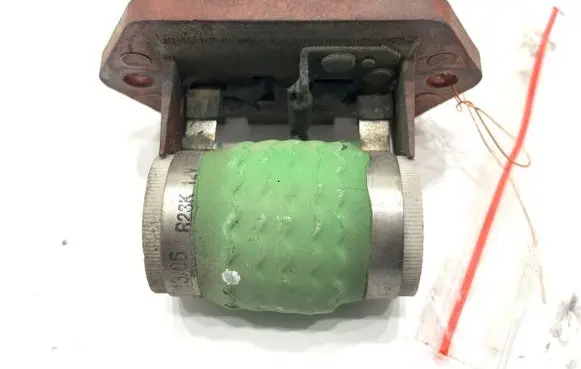 Alfa Romeo 159 Fan control module 
