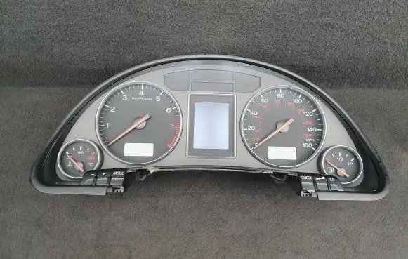 Audi A4 S4 B6 8E 8H Speedometer (instrument cluster) 8E0920950G RB4