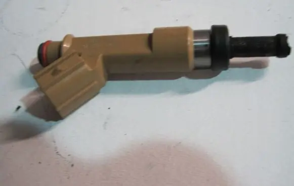 Toyota Hilux (N140, N150, N160, N170) Fuel injector 232500T030