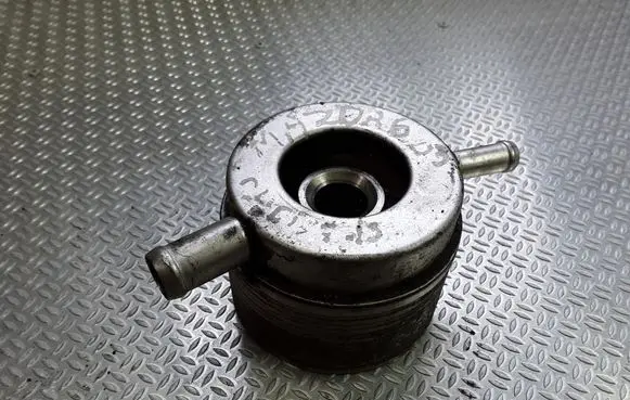 Mazda 6 Oil filter mounting bracket