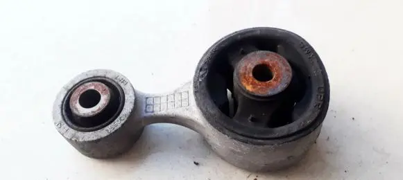 Honda CR-V Engine mount bracket 089007