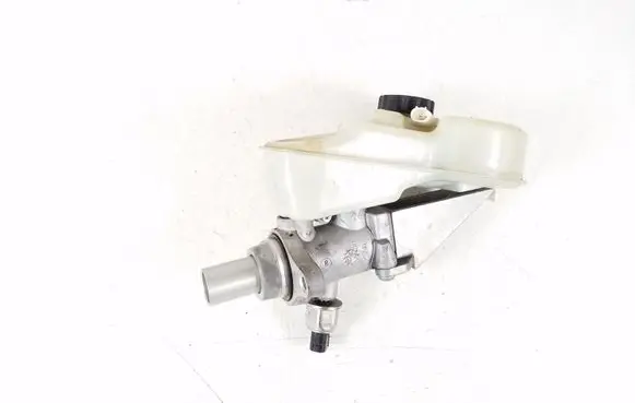 Master brake cylinder