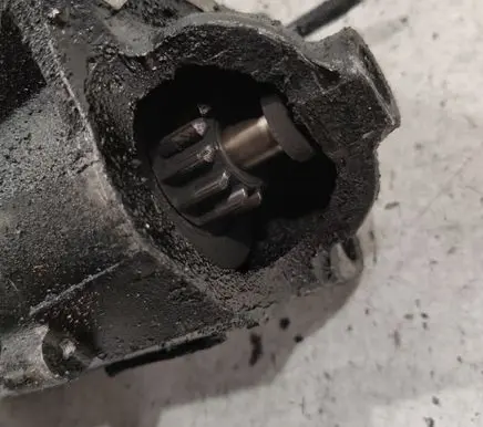 Renault Megane II Starter motor 8200075362B