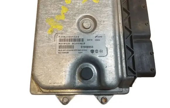 Fiat Doblo Engine control unit/module ECU 51908953 MJD8F3D3 HW1FP