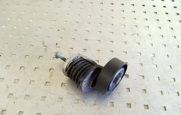 Volkswagen Polo IV 9N3 Generator/alternator belt tensioner 038903315AH