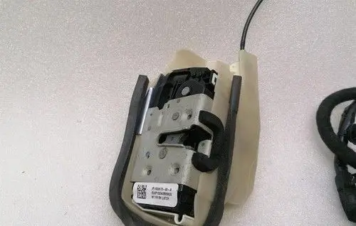 Tesla Model S Front door lock 150067399A