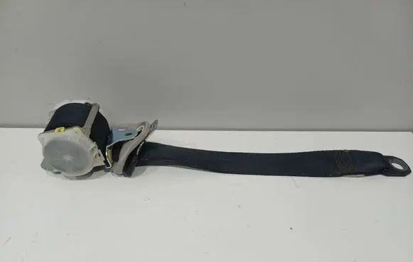 Toyota RAV 4 (XA40) Rear seatbelt HO73811