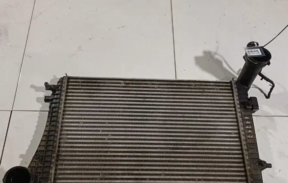 Volkswagen PASSAT B6 Intercooler radiator 