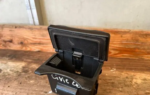 Honda Civic Ashtray (front) NF22F3N
