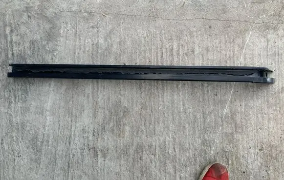 Renault Trafic III (X82) Sliding door middle roller runner 777610083R