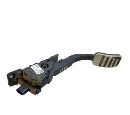 Volvo V40 Accelerator throttle pedal 31341777