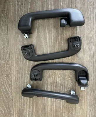 Toyota bZ4X A set of handles for the ceiling 74611H7040