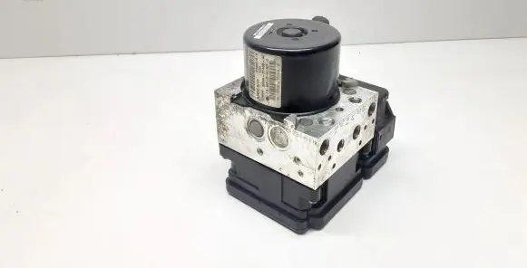 Volvo XC60 ABS Pump 30681619