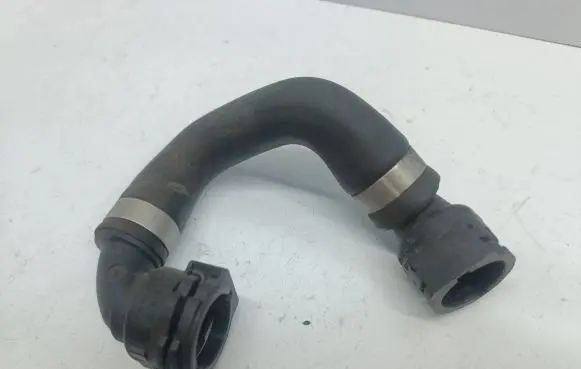 BMW X5 E70 Engine coolant pipe/hose 11537800104 7800104