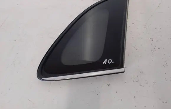 Mitsubishi ASX Rear side window 
