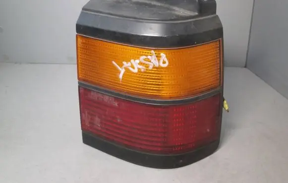 Volkswagen PASSAT B3 Rear/tail lights 333945112