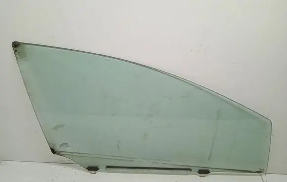 Toyota Avensis T270 Front door window glass four-door 43R001605