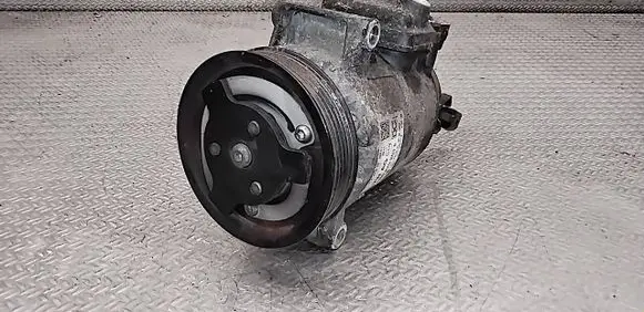 Volkswagen PASSAT B7 Air conditioning (A/C) compressor (pump) 5N0820803E 07111005121B