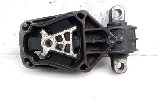 Mercedes-Benz A W176 Engine mount bracket A2462401209