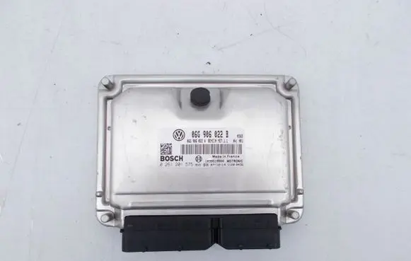 Volkswagen Touran I Engine control unit/module 06G906022B