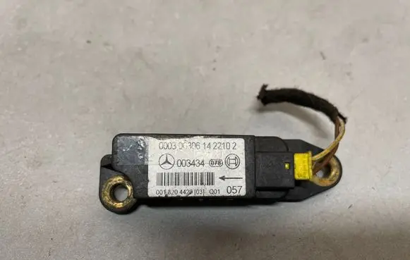 Mercedes-Benz C W203 Airbag deployment crash/impact sensor 0018204426