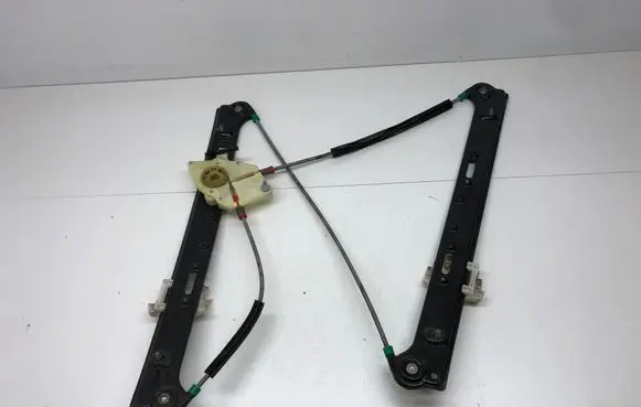 BMW X3 E83 Front window lifting mechanism without motor E007083011