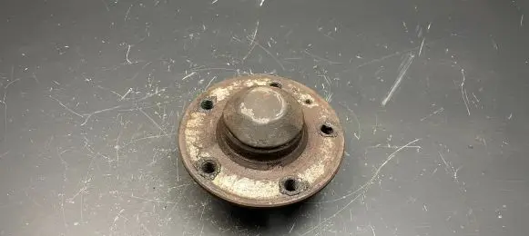Volvo 850 Rear wheel bearing hub 9140094