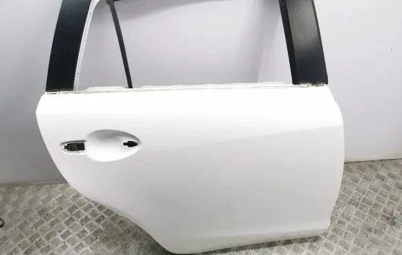 Mazda 6 Rear door