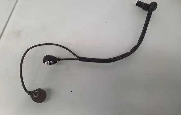 BMW 7 E65 E66 Detonation knock sensor 7568421 13627568421