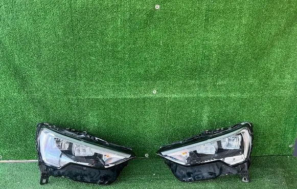 Audi Q3 F3 Headlights/headlamps set 