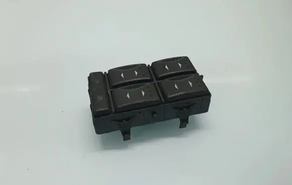 Ford Mondeo Mk III Electric window control switch 03163451 1S7T14A132BD