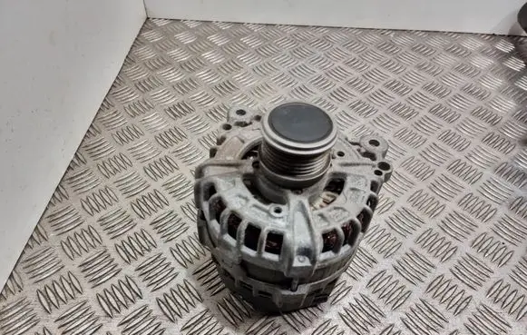 Volkswagen Touran III Generator/alternator 04L903021JX 0125811153
