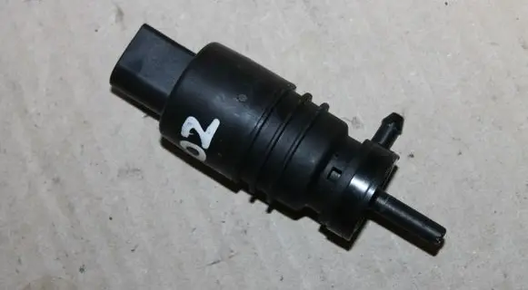 BMW 3 E46 Windscreen/windshield washer pump