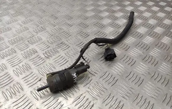 Audi A4 S4 B8 8K Windscreen/windshield washer pump 8K5955647