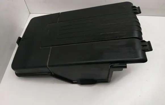 Volkswagen PASSAT B7 Battery box tray cover/lid 3C0915443A