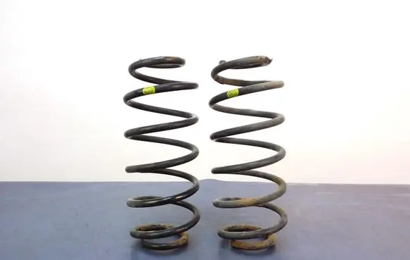 Toyota Yaris Rear coil spring