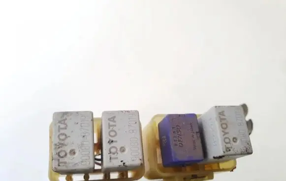 Toyota Corolla Verso AR10 Fuse box set