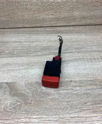 Land Rover Range Rover P38A Hazard light switch WithPlug