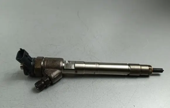 Jeep Grand Cherokee Fuel injector 0445110523