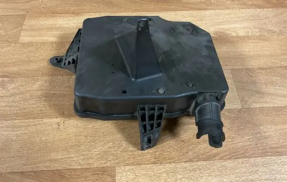 Volvo V50 Other engine bay part 7M5112A532