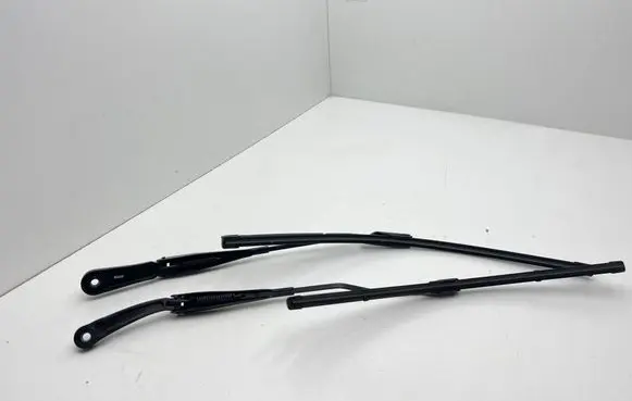 Mercedes-Benz C W205 Front wiper blade arm W000051783