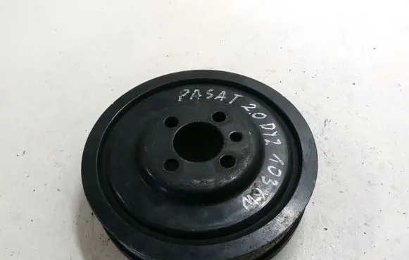Volkswagen PASSAT B6 Crankshaft pulley 03G105243