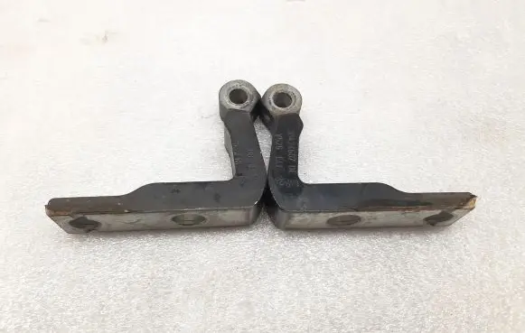 Volvo XC90 Front door lower hinge 31424607