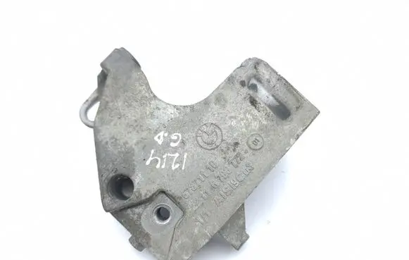 BMW i3 Engine mounting bracket 678711