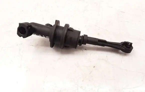 Clutch slave cylinder