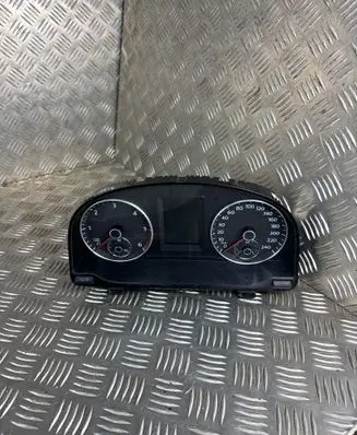 Speedometer (instrument cluster)