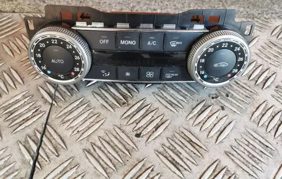 Mercedes-Benz C W204 Climate control unit 2049002103