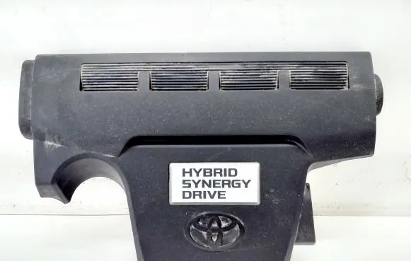 Toyota RAV 4 (XA40) Engine cover (trim) 1260136060 1260136050